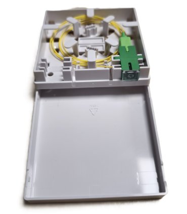 Caja FTTH con 1 conector SC Simplex y pigtail de 1metro