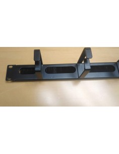 Panel 19" 1U Pasa Hilos Cepillo +  guia cables 5 Anillas de 7 cm.