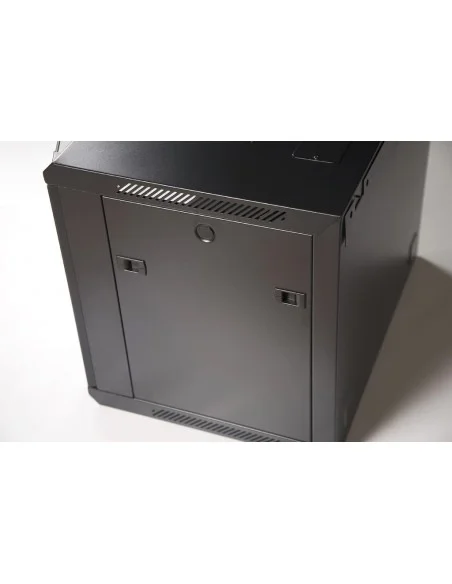 Rack mural 6u fondo 450mm con puerta delantera metalica ciega detalle 3