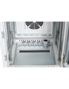 Rack 19" industrial, interior, IP55 con puerta de cristal. detalle