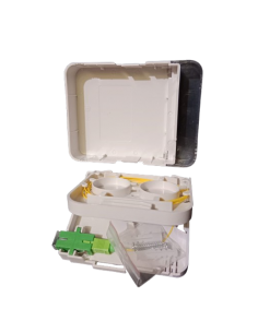 Caja FTTH con 1 conector SC Simplex y pigtail de 1metro y tapa protectora